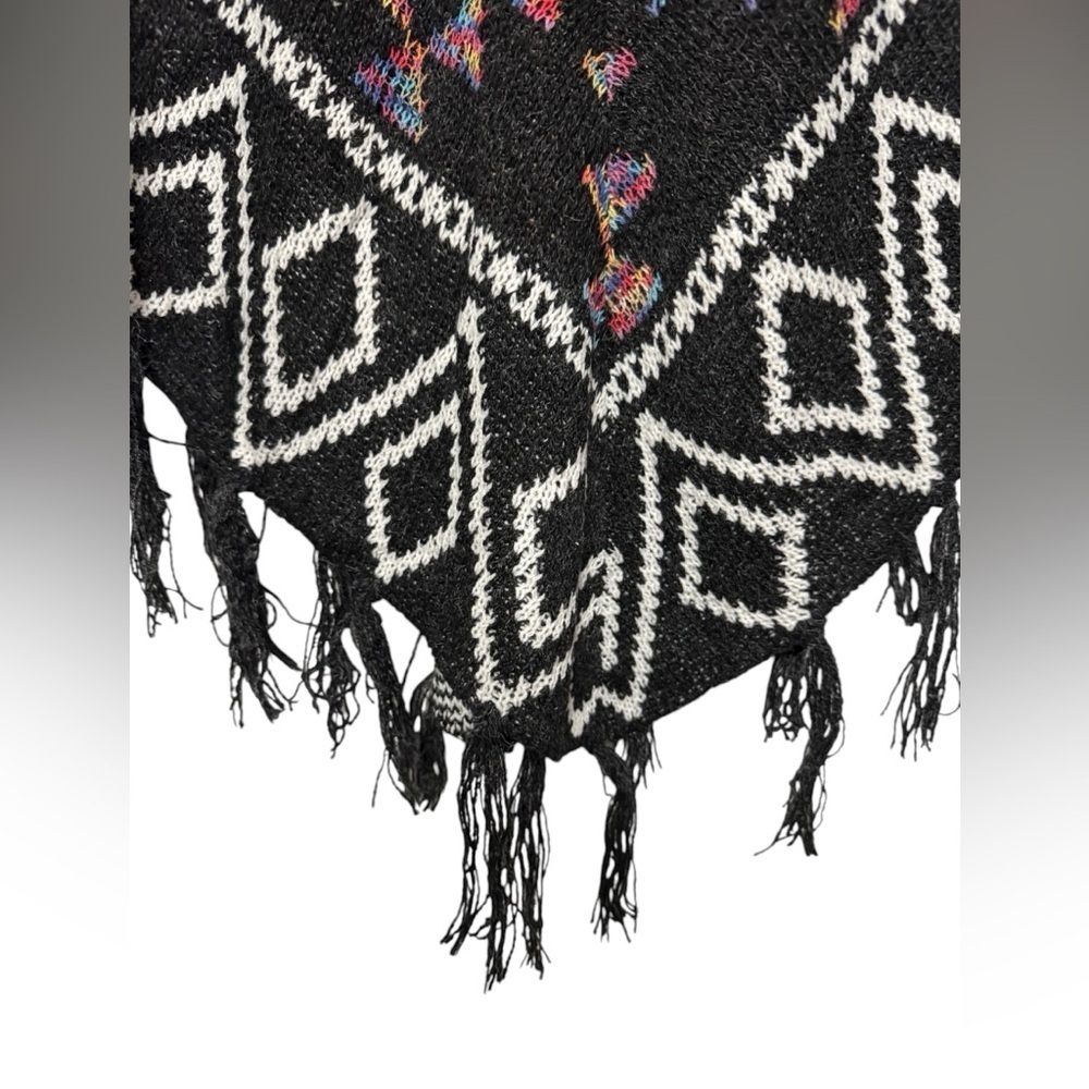 Kamana Black White Multicolor Aztec Geometric Fringe Poncho OS - Picture 4 of 7